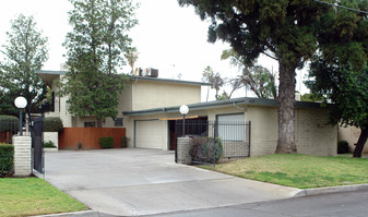 1520 N Sepulveda Ave Apartments