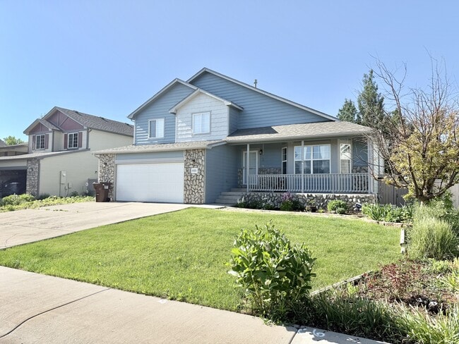 property at 3325 Crazy Horse Dr