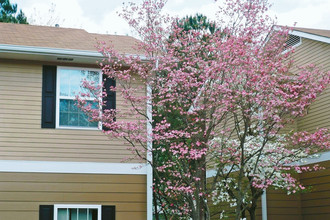 Garden Cove Apartments in Huntsville, AL - Foto de edificio - Building Photo