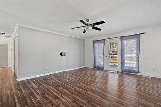 639 Alberthas Dr in Virginia Beach, VA - Building Photo - Building Photo