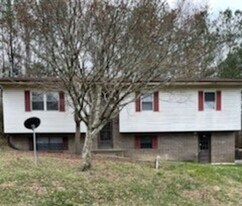 3125 Woodfrin Dr in Cleveland, TN - Building Photo