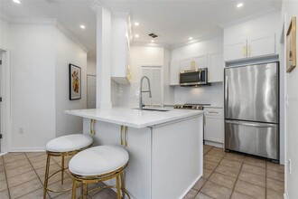 2199 Chianti Pl in Palm Harbor, FL - Foto de edificio - Building Photo