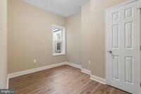 2124 E Hoffman St photo'