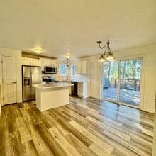 674 E Red Fir Ln in Coeur d'Alene, ID - Building Photo - Building Photo