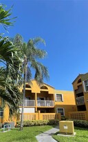 9705 Fontainebleau Blvd in Miami, FL - Building Photo