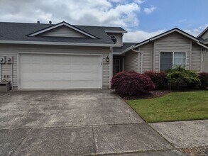 8419-8421 NE 56th St in Vancouver, WA - Building Photo - Building Photo