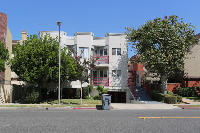 257 W Stocker St in Glendale, CA - Building Photo - Building Photo