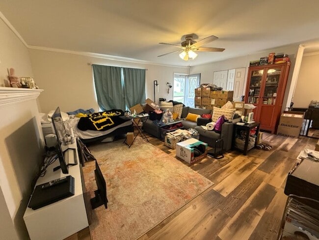 2911 Lawndale Dr in Champaign, IL - Building Photo - Building Photo