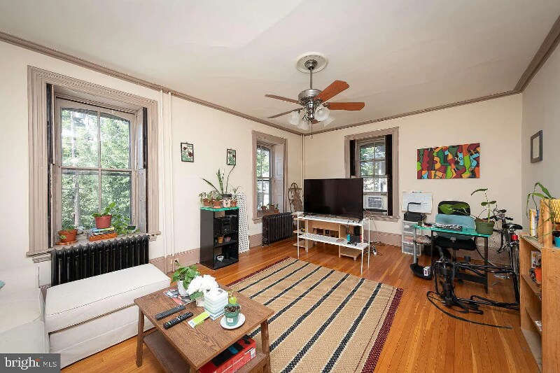 5911 Greene St in Philadelphia, PA - Building Photo