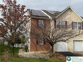 7109 Hunt Dr in Macungie, PA - Building Photo