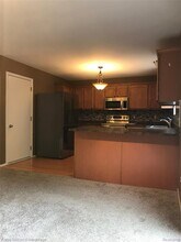 233 Tucker St in Pontiac, MI - Foto de edificio - Building Photo