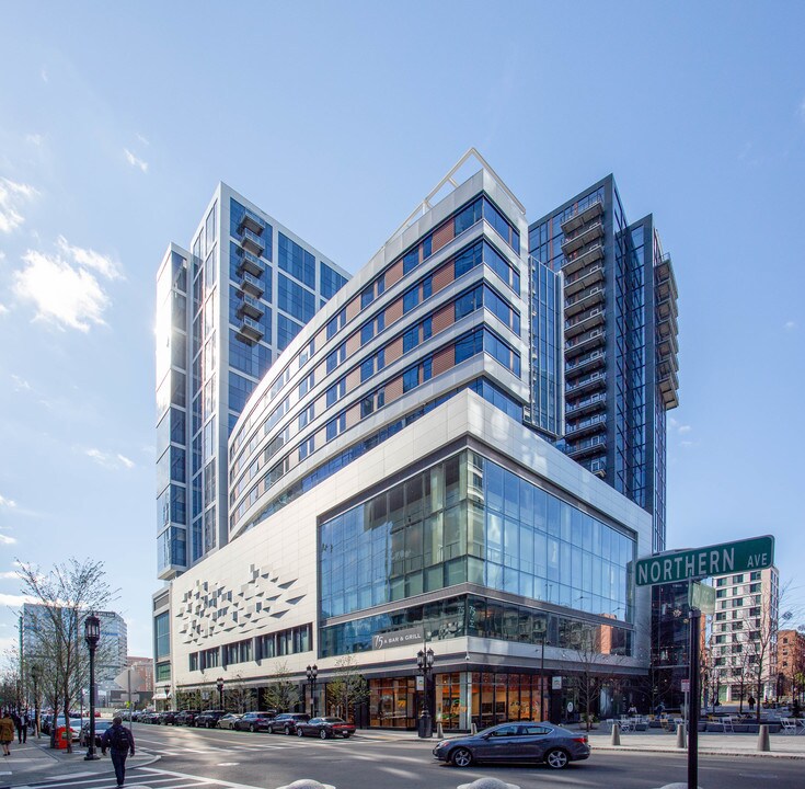 VIA Seaport Residences in Boston, MA - Foto de edificio