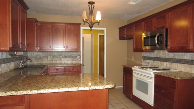6717 Spoonwood Ln in Fort Worth, TX - Building Photo - Building Photo