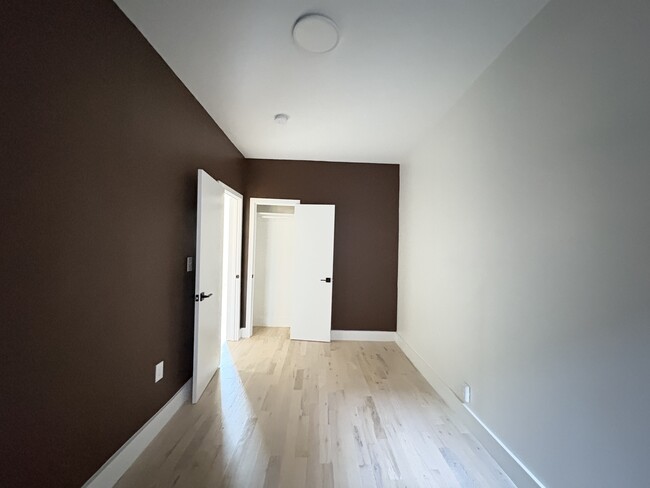 30 Providence St, Unit 2F in Newark, NJ - Foto de edificio - Building Photo