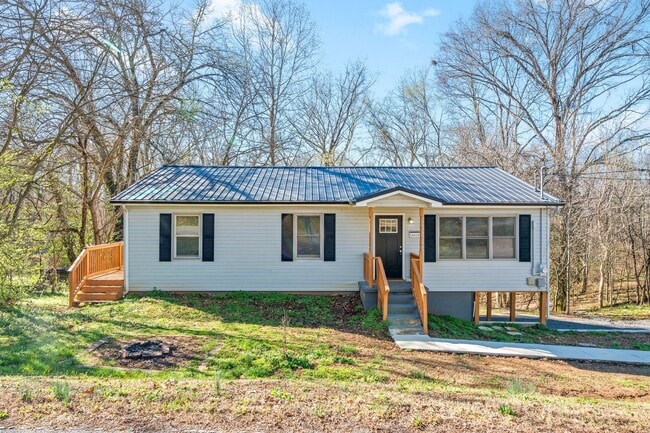 property at 1642 Keesee Rd