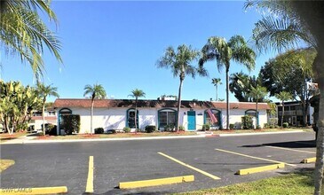 2828 Jackson St, Unit F-7 in Ft. Myers, FL - Building Photo - Building Photo