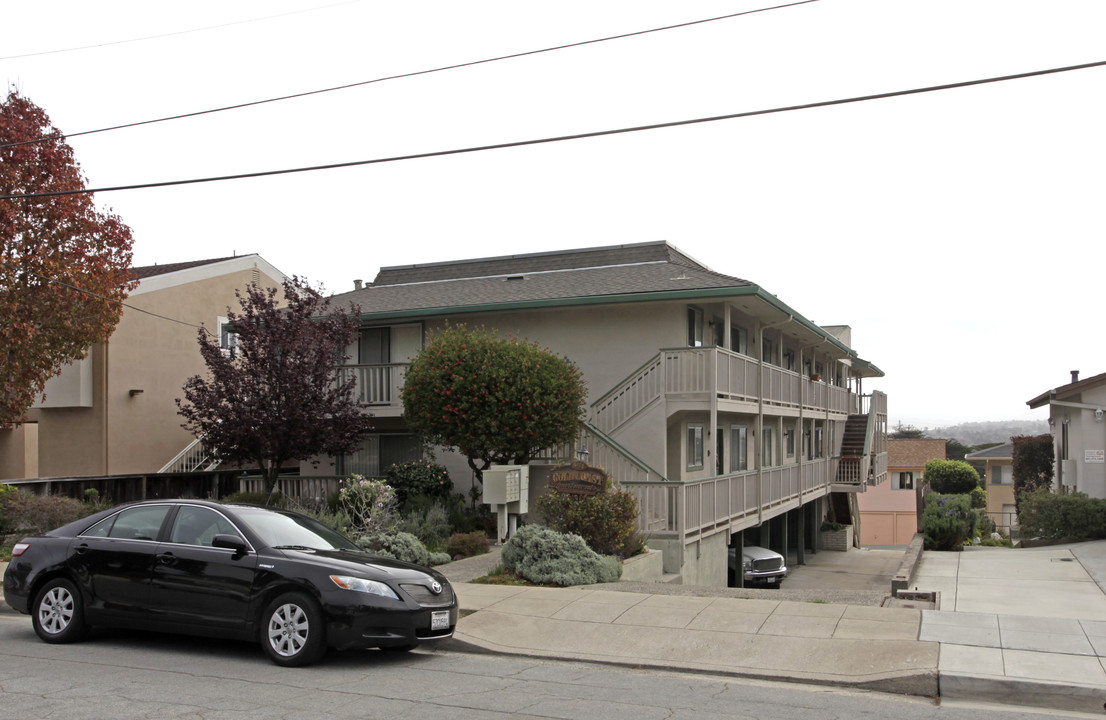 Gold Coast Apartments in Monterey, CA - Foto de edificio
