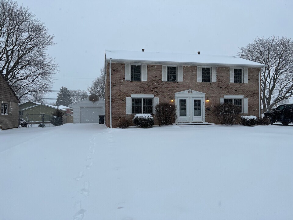 2118 32nd St S, Unit 2118 in La crosse, WI - Building Photo