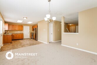 10967 Delphi Dr in Camby, IN - Foto de edificio - Building Photo