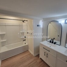 1004 Ware St in Reidsville, NC - Foto de edificio - Building Photo