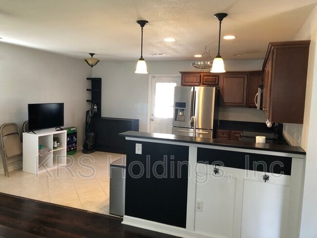 808 Johnstons Rd in Norfolk, VA - Building Photo - Building Photo