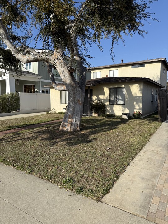 604 N Paulina Ave in Redondo Beach, CA - Foto de edificio