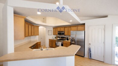 8753 W Sagebrush St in Boise, ID - Foto de edificio - Building Photo