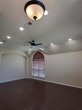 8513 Viridian Ln in Fort Worth, TX - Building Photo - Building Photo