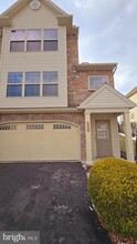 1810 Vista Dr in Mechanicsburg, PA - Building Photo - Building Photo