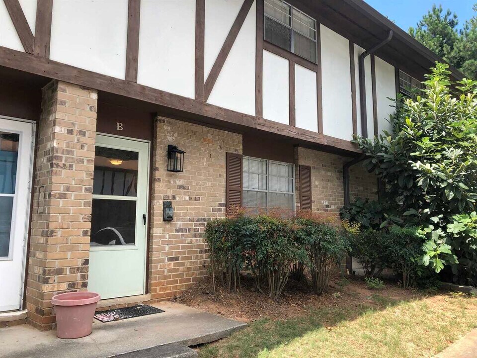 2956 N Dekalb Dr-Unit -B in Atlanta, GA - Building Photo