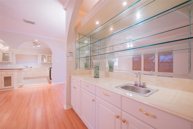 property at 9414 Lerin Ln