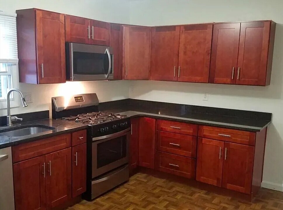 14 Grover St in Malden, MA - Building Photo