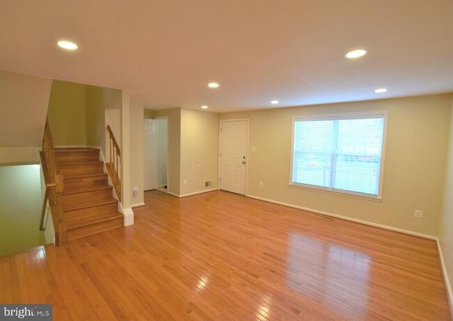 6605 Briarleigh Way in Alexandria, VA - Building Photo - Building Photo