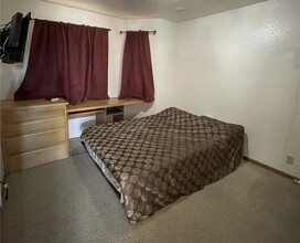 1196 Scenic Pl in Rimforest, CA - Building Photo - Building Photo