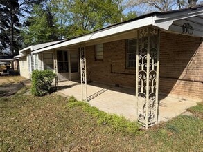 9478 Woodcrest Dr in Shreveport, LA - Building Photo - Building Photo