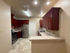 710 Alta Vista Dr in Laredo, TX - Building Photo - Building Photo