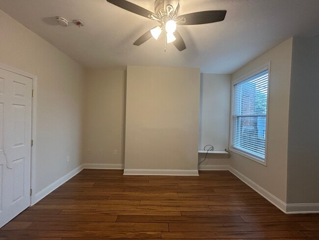 2303 N Calvert St in Baltimore, MD - Building Photo - Building Photo