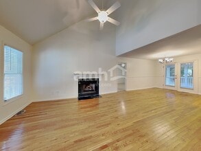12524 Waterlow Park Ln in Raleigh, NC - Building Photo - Building Photo
