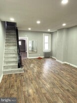 249 E Oak St in Norristown, PA - Building Photo