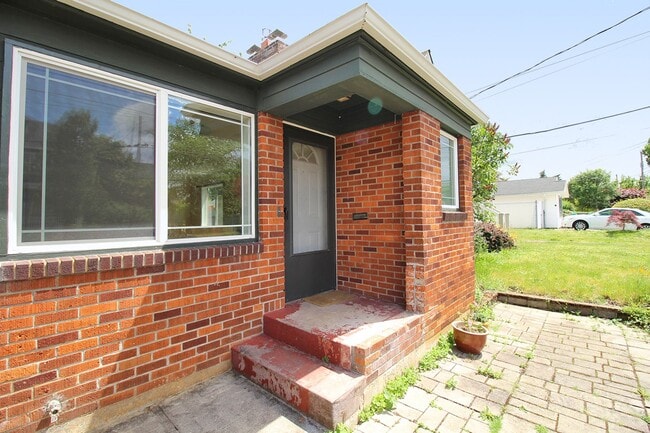 5924-5924 NE 11th Ave in Portland, OR - Building Photo - Building Photo