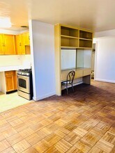 1577 N Colonial Terrace in Arlington, VA - Building Photo - Building Photo