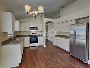 10618 Egret Haven Ln in Riverview, FL - Foto de edificio - Building Photo