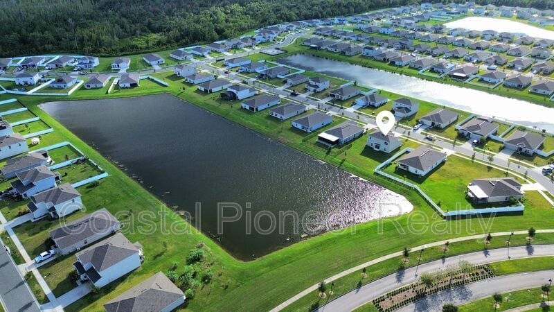 233 Aquamarine Ln in Kissimmee, FL - Building Photo