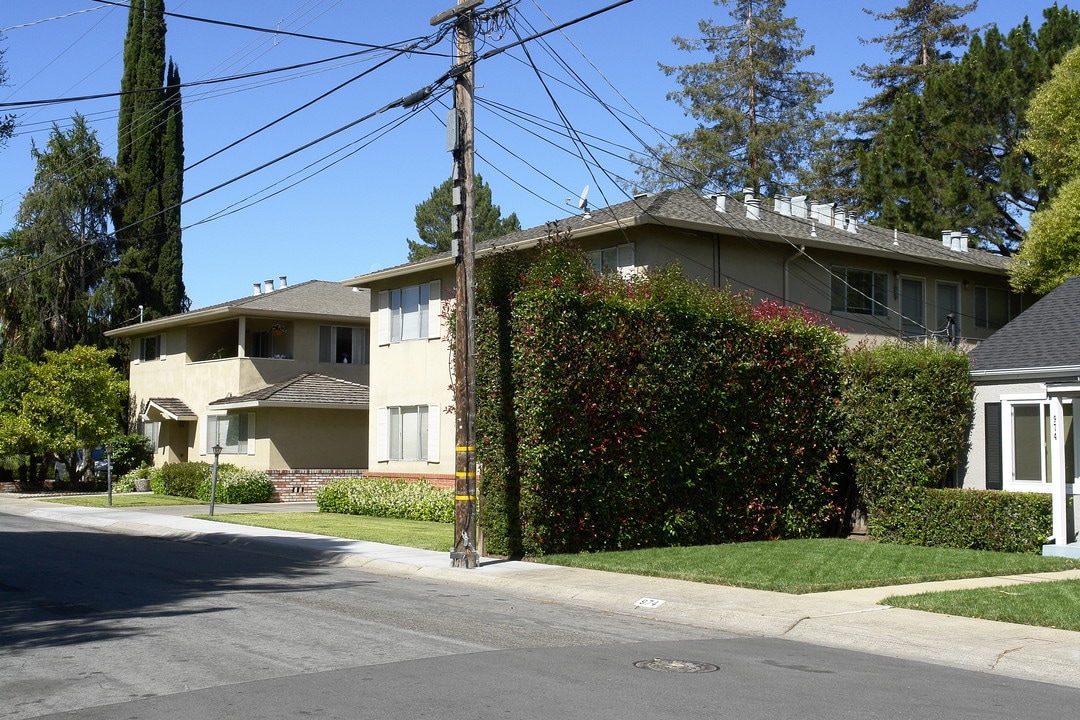 1006 Florence Ln in Menlo Park, CA - Building Photo