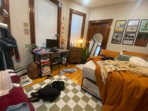 68 Calumet St, Unit 3 in Boston, MA - Foto de edificio - Building Photo
