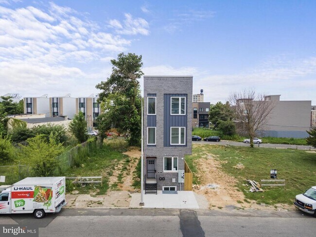 2013 Germantown Ave-Unit -1 in Philadelphia, PA - Building Photo - Building Photo