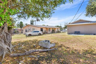 237 SW 11th Ave in Delray Beach, FL - Building Photo - Building Photo