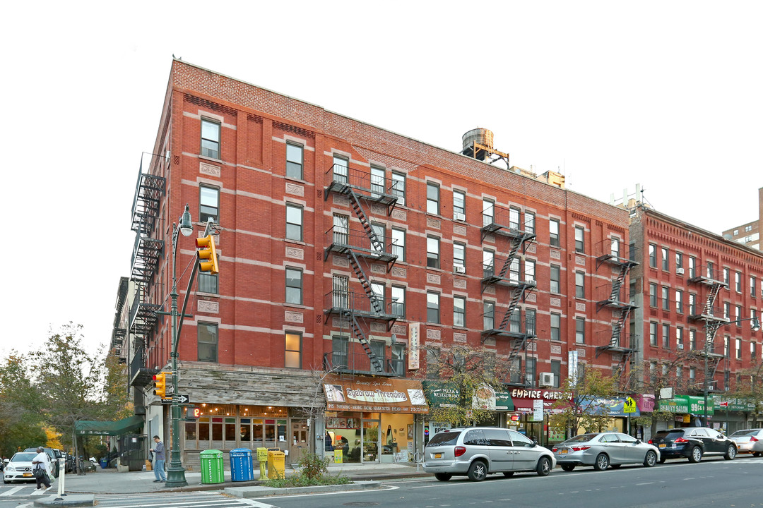 911 Columbus Ave in New York, NY - Foto de edificio