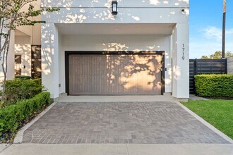1719 Holman St in Houston, TX - Building Photo - Building Photo