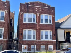 3236 W Cortez St in Chicago, IL - Building Photo - Building Photo
